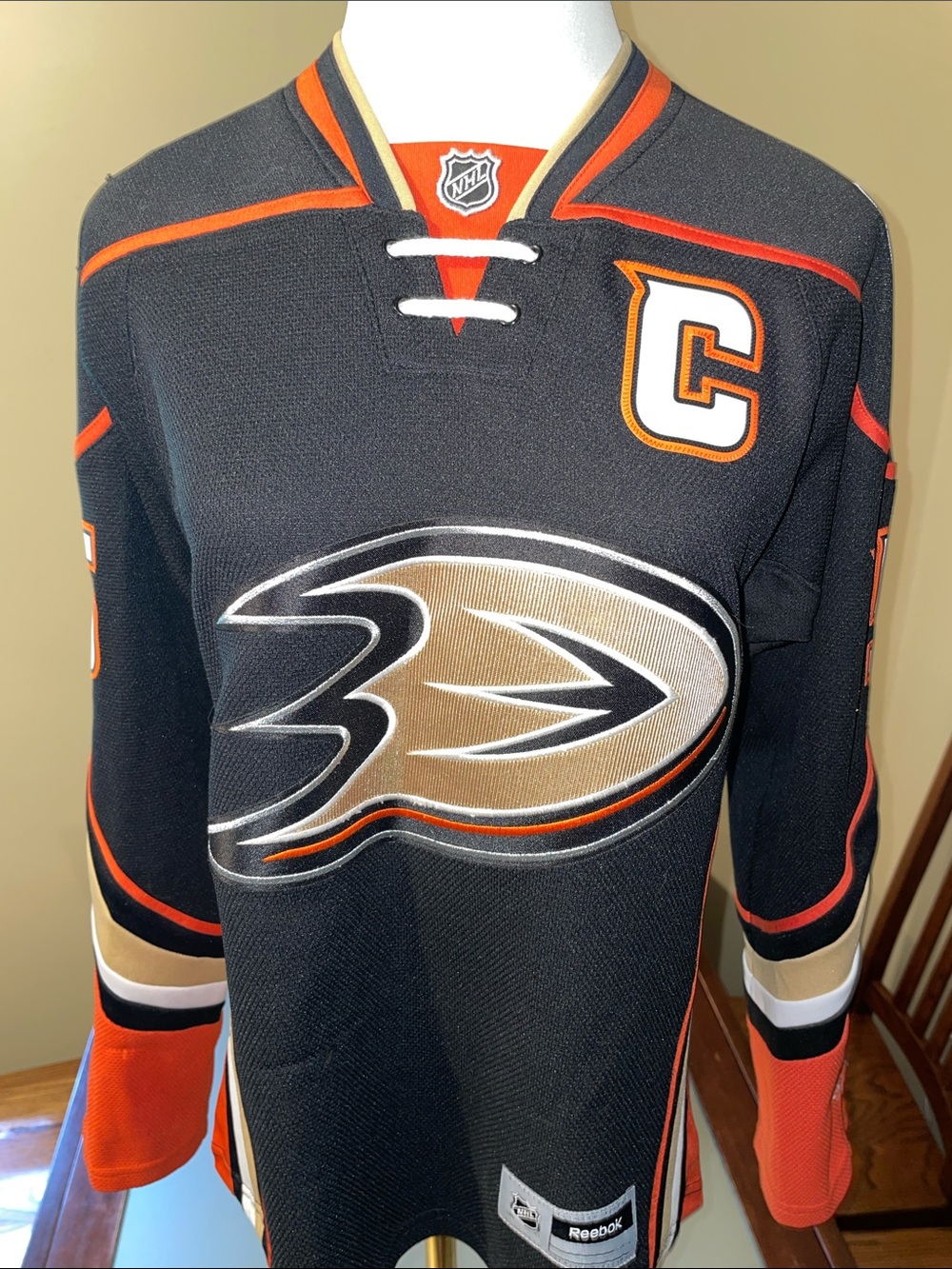Reebok Anaheim Ducks Captain NHL Jersey - Black, Orange & White - Picture 6 of 7